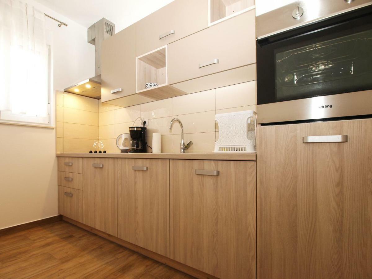 4 Stars Apartments-Pikula Fažana エクステリア 写真