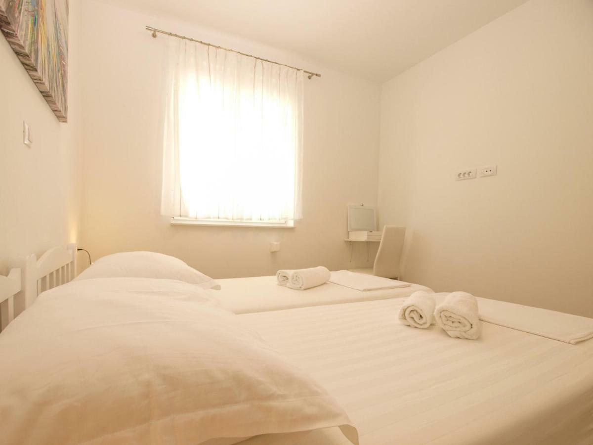 4 Stars Apartments-Pikula Fažana エクステリア 写真