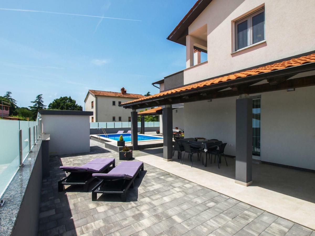 4 Stars Apartments-Pikula Fažana エクステリア 写真