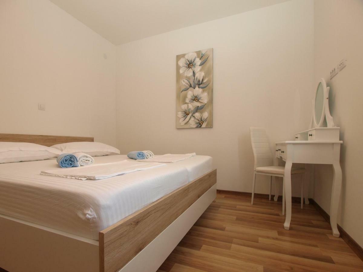 4 Stars Apartments-Pikula Fažana エクステリア 写真