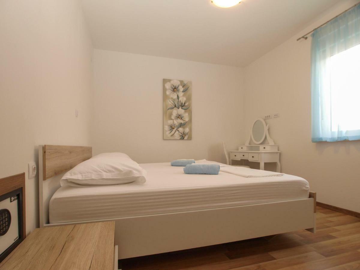4 Stars Apartments-Pikula Fažana エクステリア 写真
