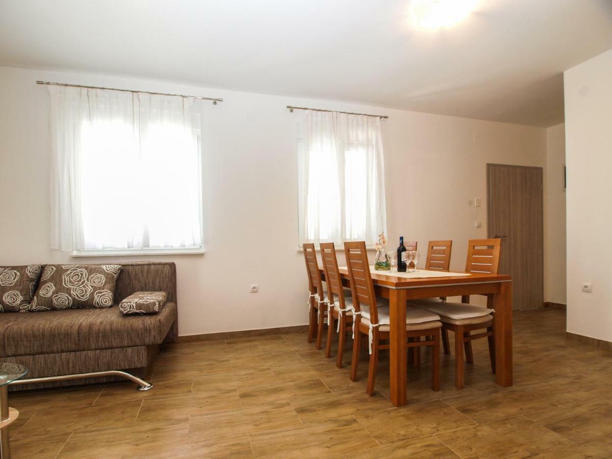 4 Stars Apartments-Pikula Fažana エクステリア 写真