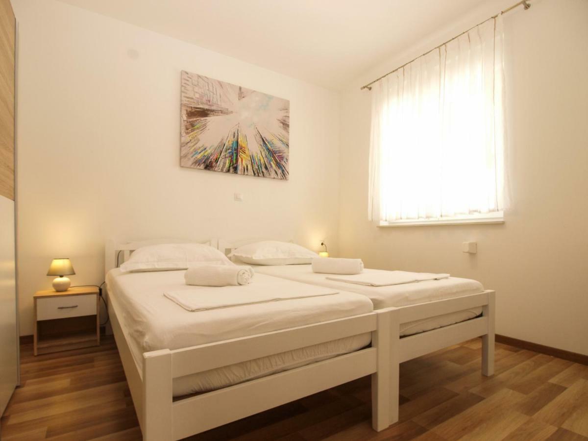 4 Stars Apartments-Pikula Fažana エクステリア 写真