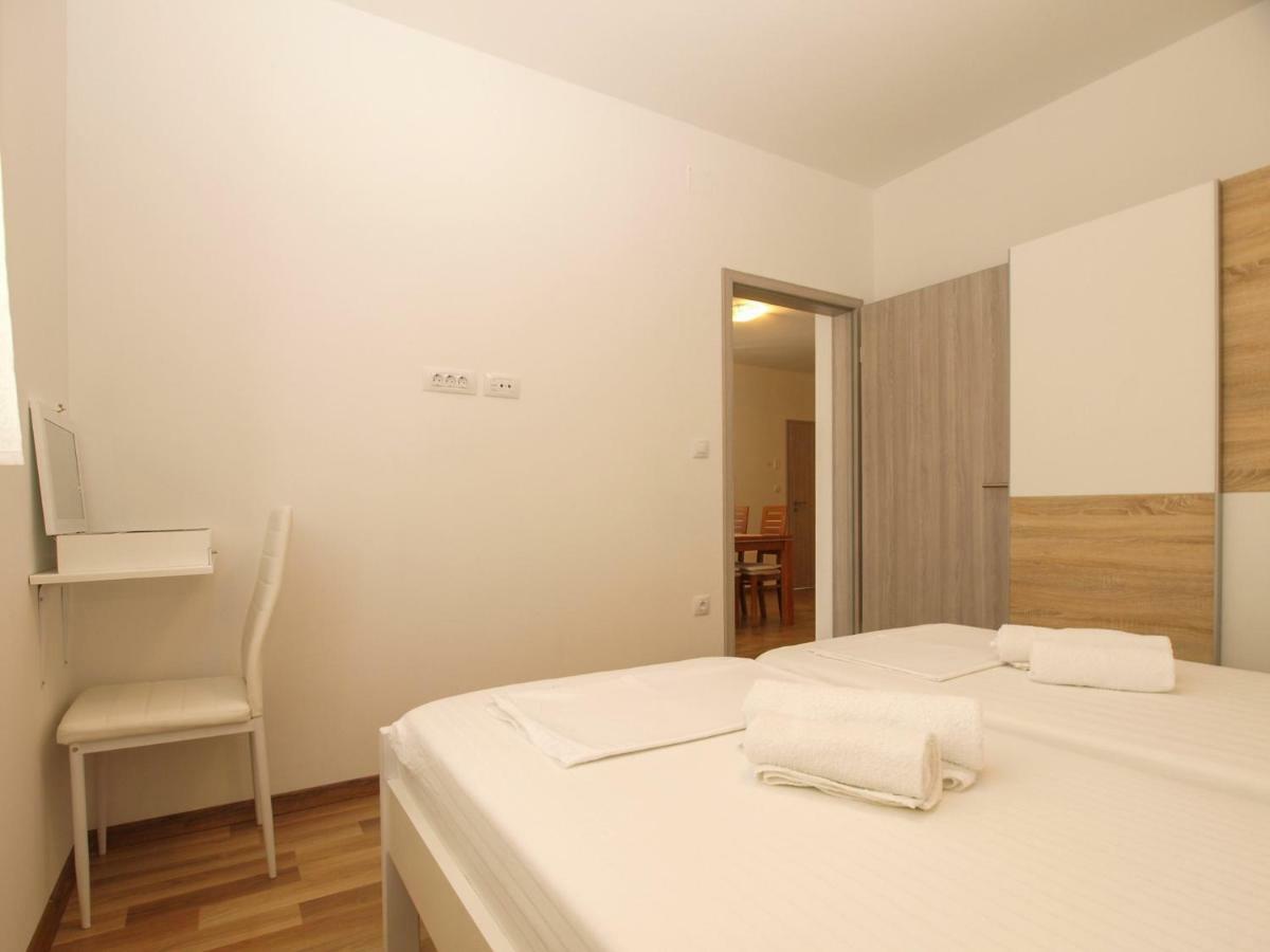 4 Stars Apartments-Pikula Fažana エクステリア 写真