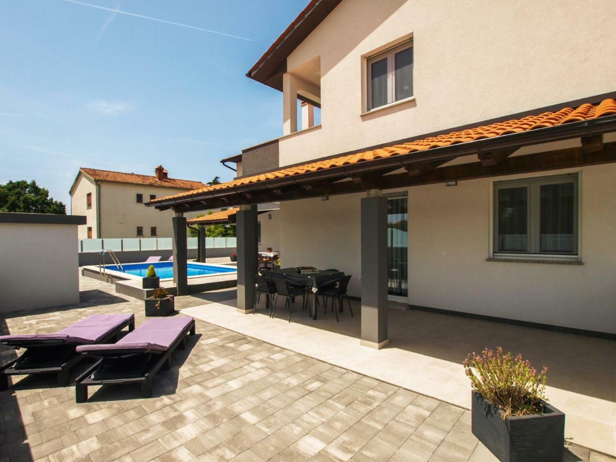 4 Stars Apartments-Pikula Fažana エクステリア 写真