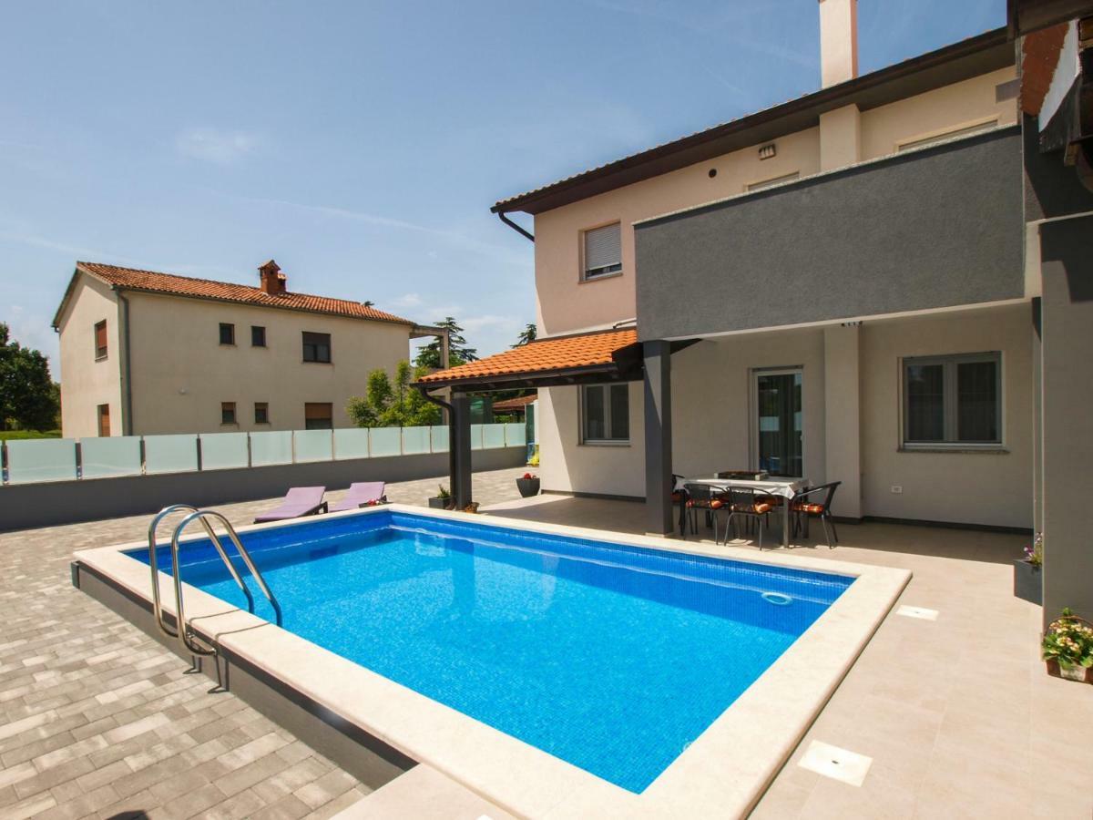 4 Stars Apartments-Pikula Fažana エクステリア 写真