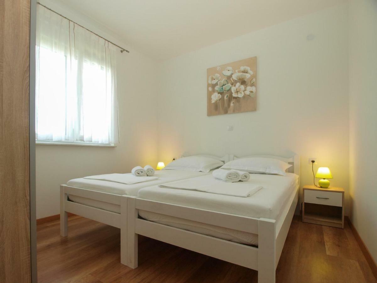 4 Stars Apartments-Pikula Fažana エクステリア 写真