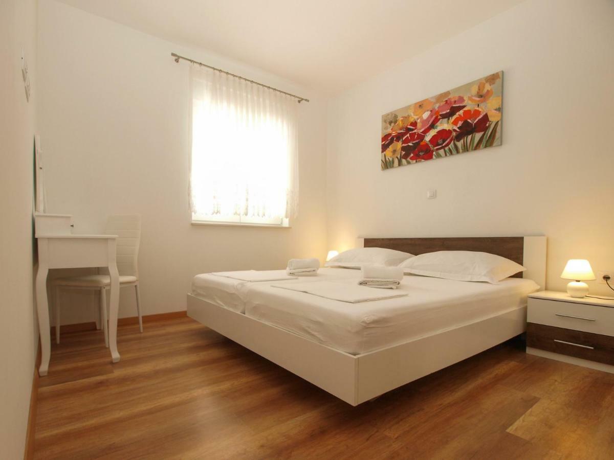 4 Stars Apartments-Pikula Fažana エクステリア 写真