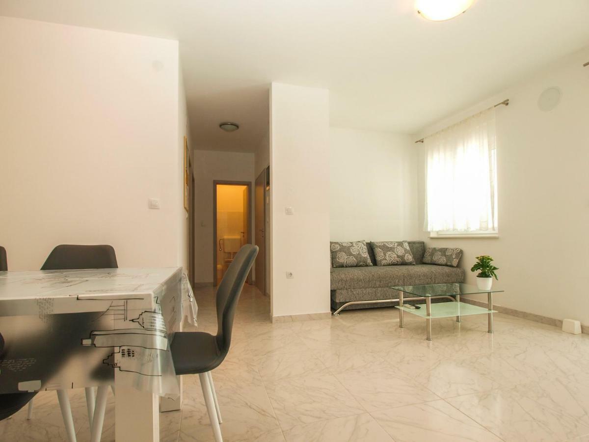 4 Stars Apartments-Pikula Fažana エクステリア 写真