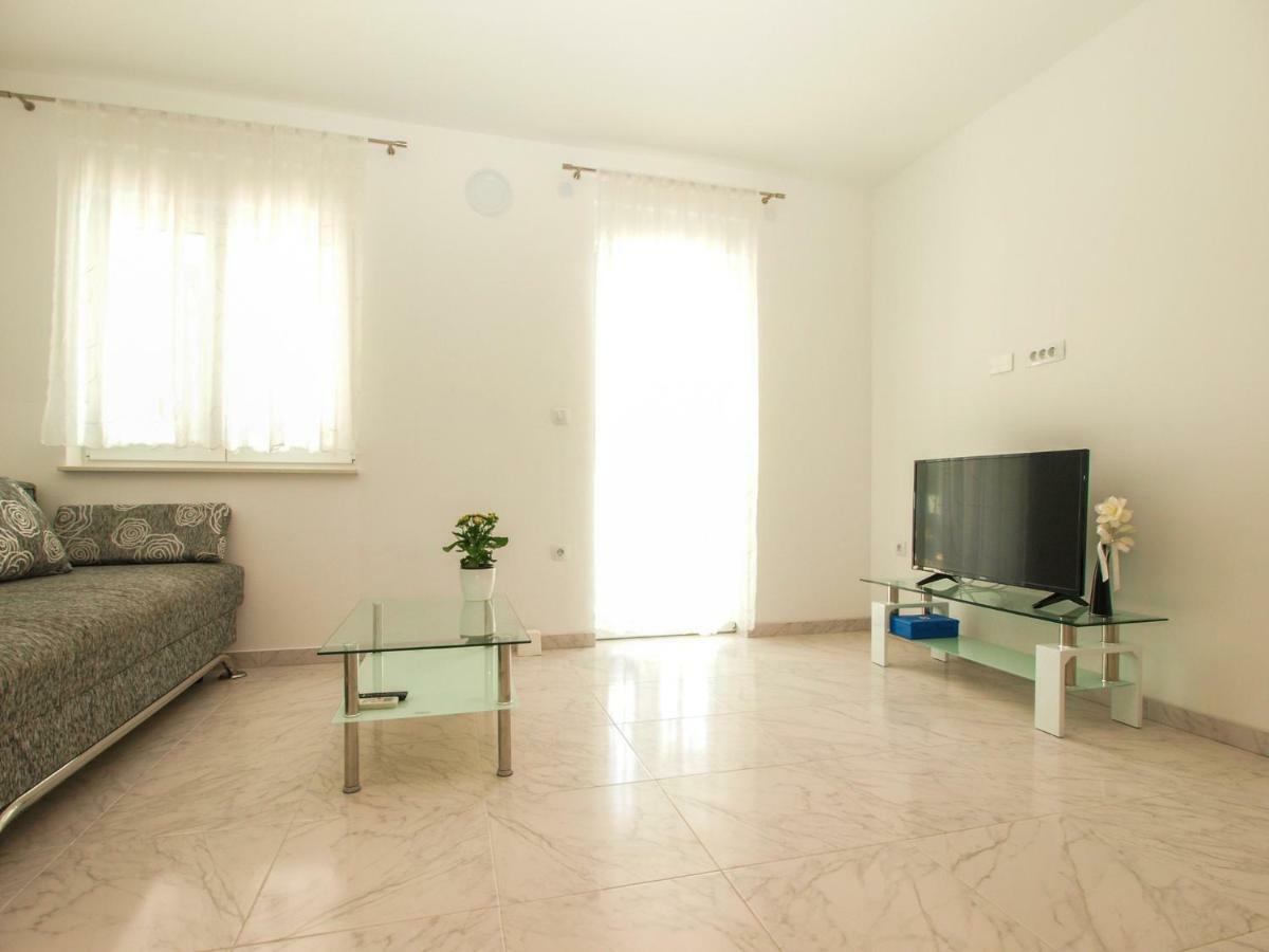 4 Stars Apartments-Pikula Fažana エクステリア 写真