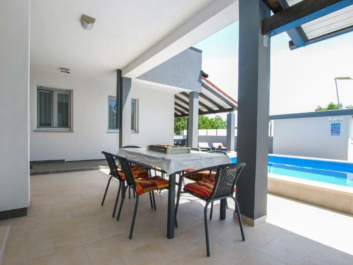 4 Stars Apartments-Pikula Fažana エクステリア 写真