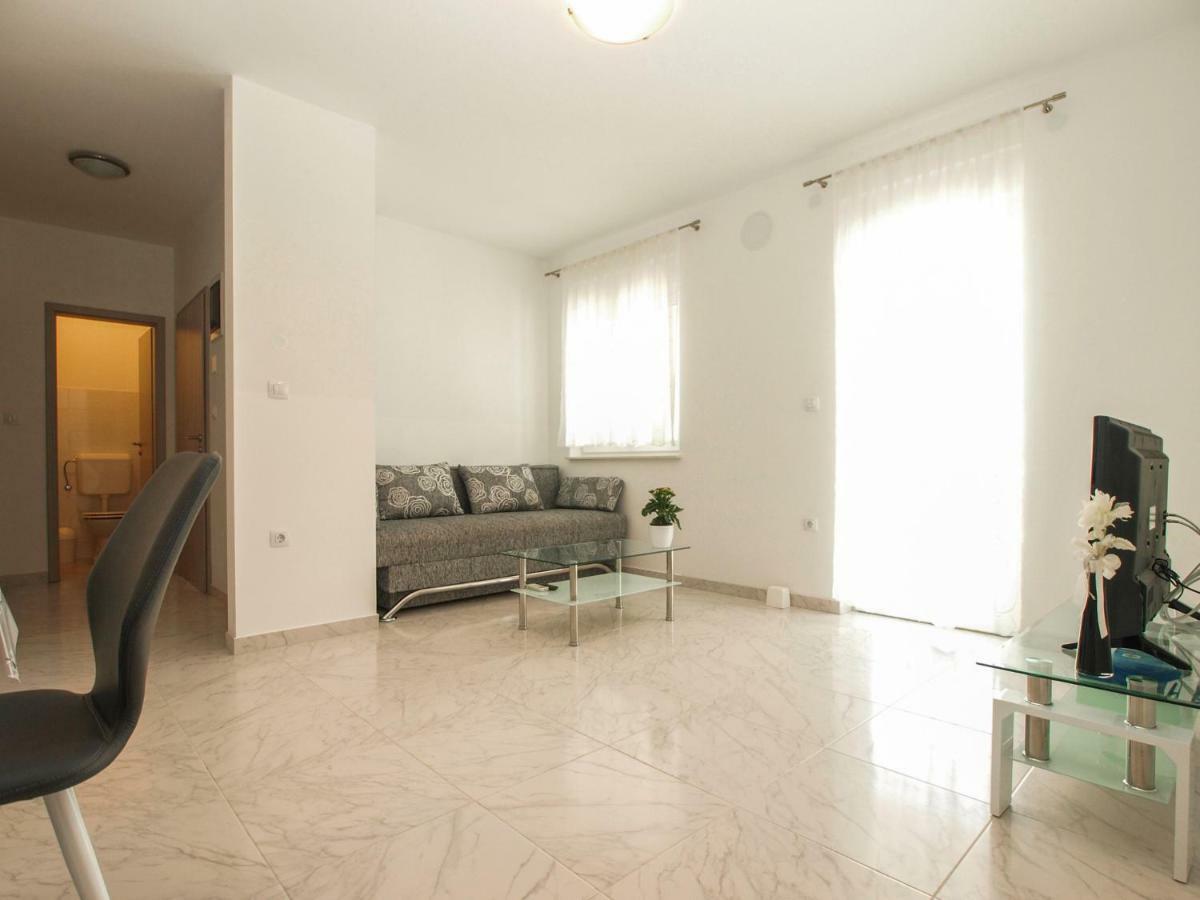 4 Stars Apartments-Pikula Fažana エクステリア 写真