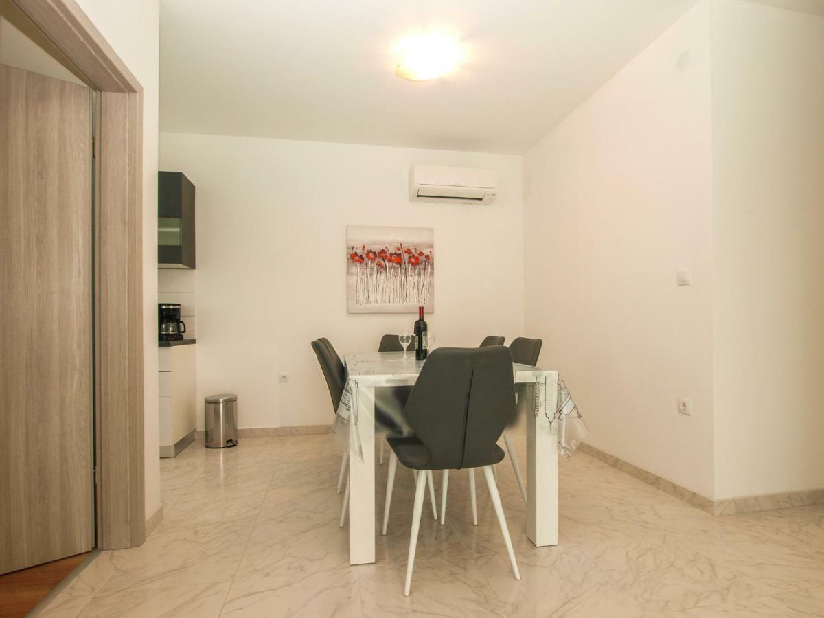 4 Stars Apartments-Pikula Fažana エクステリア 写真