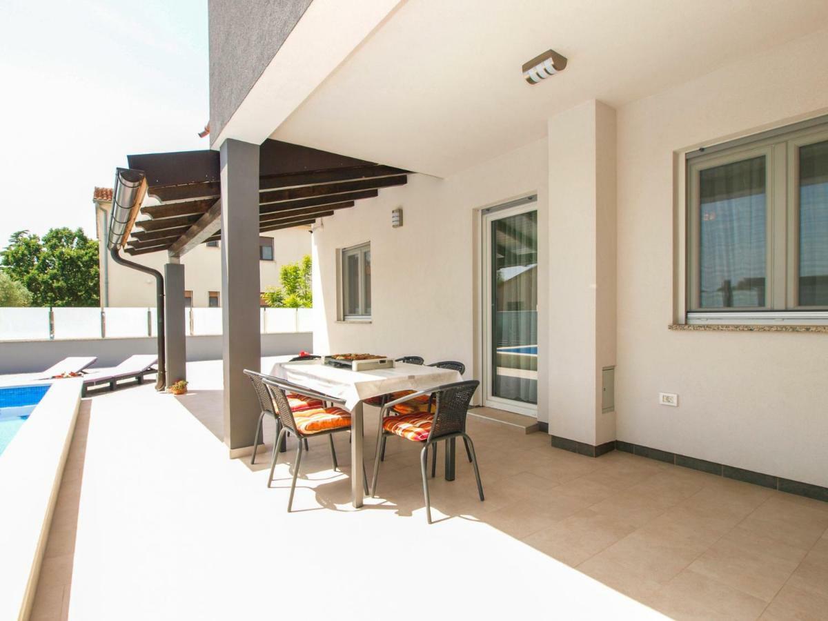 4 Stars Apartments-Pikula Fažana エクステリア 写真